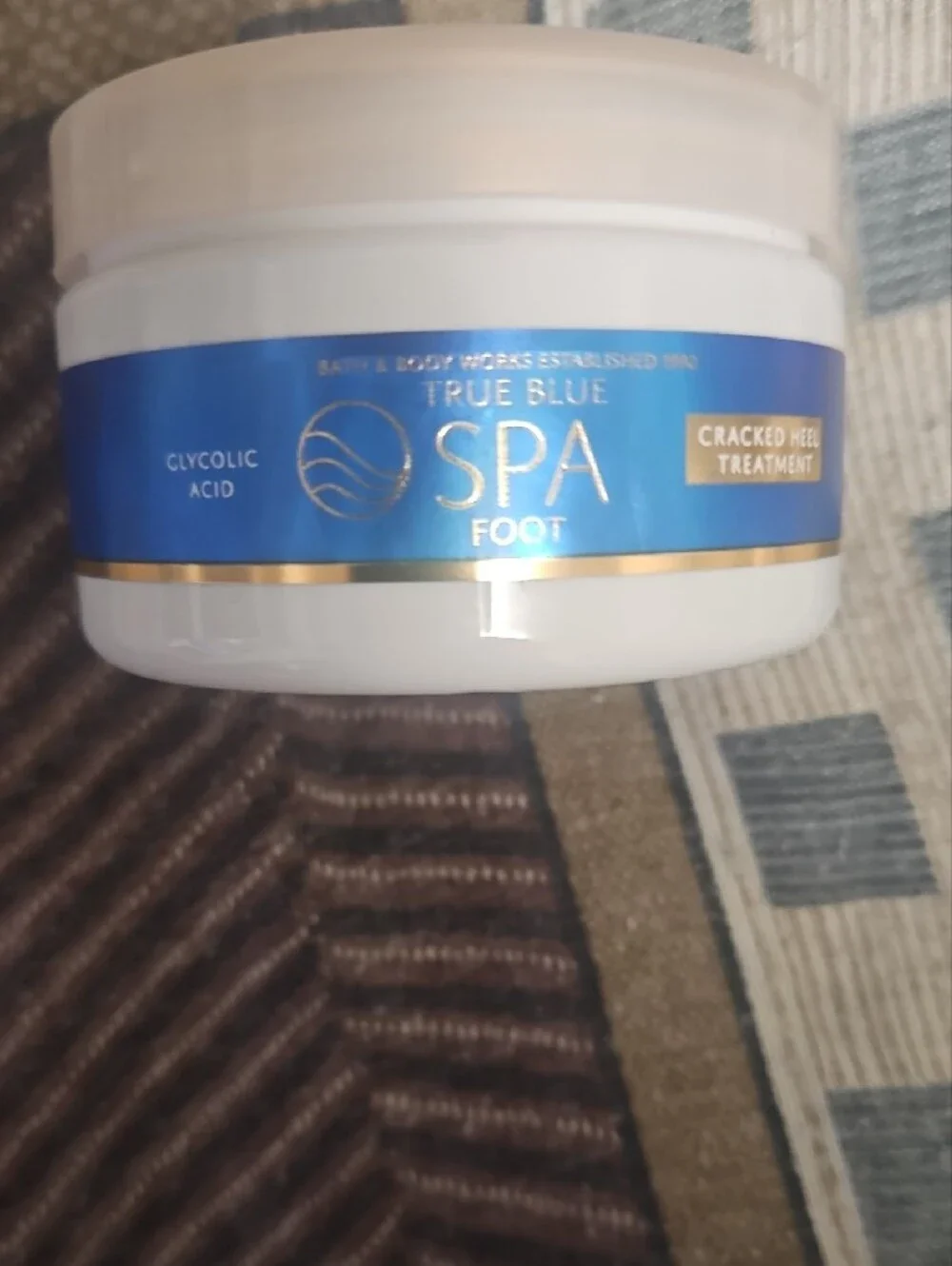 Bath & Body Works True Blue SPA Foot Cracked Heel Treatment - White